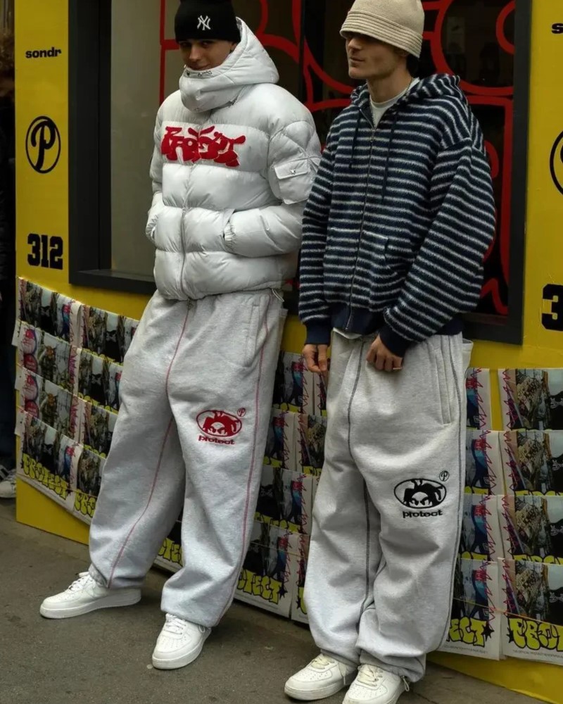 Man Embroidery Baggy Pants Car – Winter Clothes Shop recenzja i cena